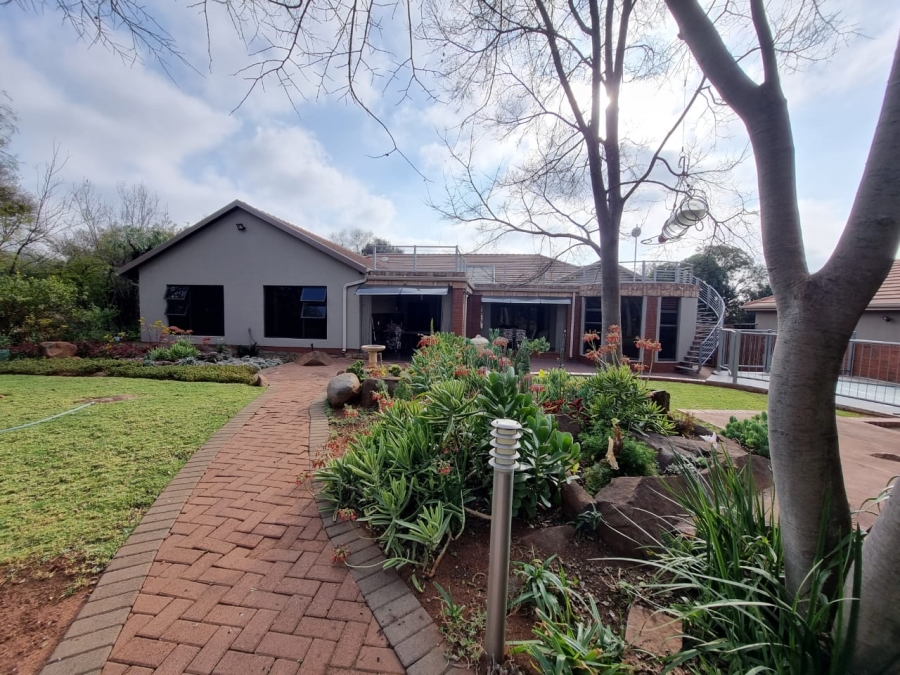 4 Bedroom Property for Sale in Buffelspoort Eco Estate North West